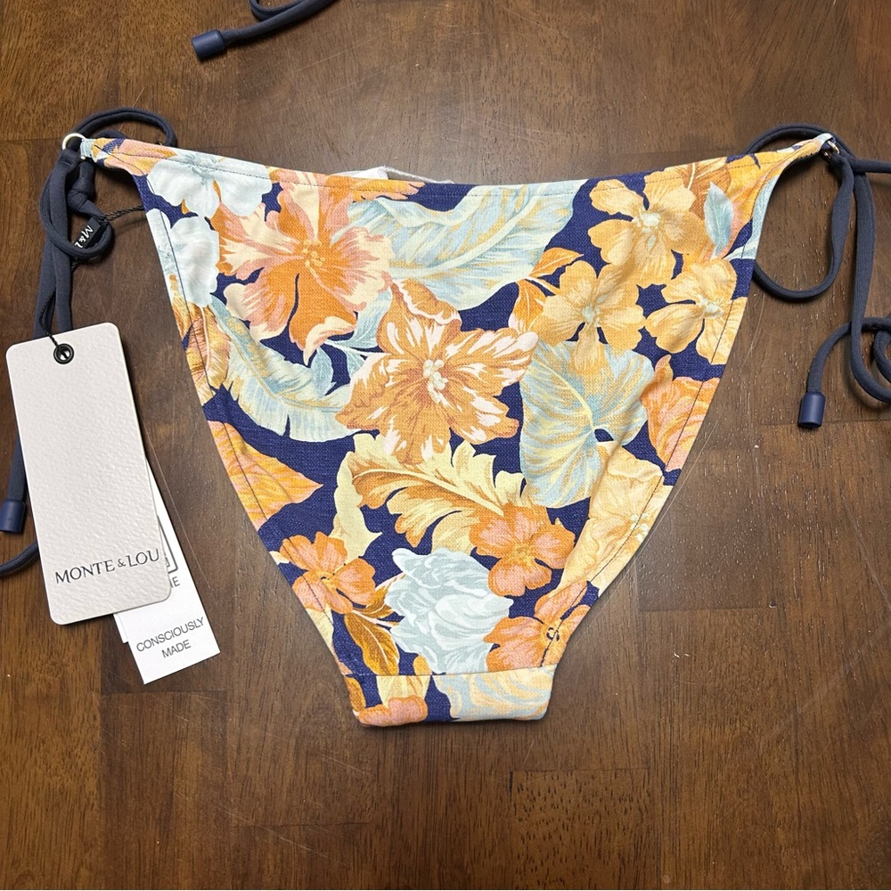 NWT Monte and Lou Paraiso Navy Blue and Orange
Floral String Bikini Set Size 6 - Picture 6 of 16